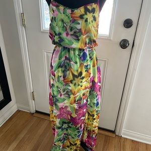 Women’s maxi Hawaiian print by Jessica Simpson. Size medium. Peekaboo back.